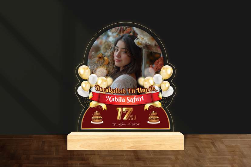 Dream LED Acrylic Ulang Tahun 17 Tahun Tema Merah dan Gold - Image 1