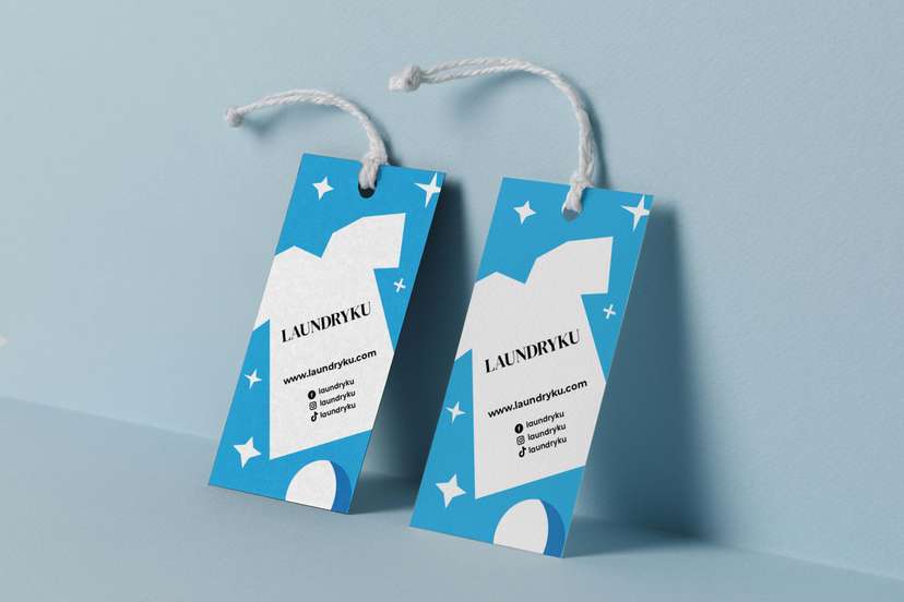 Hang Tag Laundry Modern Desain Ceria Biru Putih untuk Branding Bisnis Laundry - Image 1