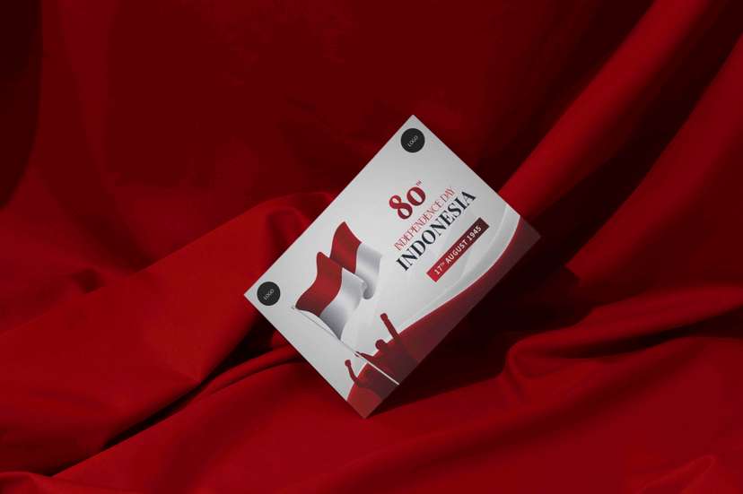 Kartu Ucapan Resmi Kemerdekaan Indonesia dengan Bendera dan Siluet Rakyat - Image 1