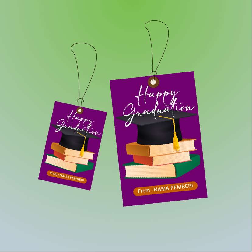 Hangtag Graduation Topi di Atas Tumpukan Buku - Image 1