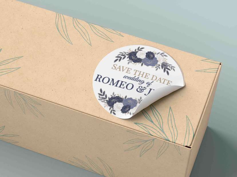 Stiker Save The Date Klasik Elegan dengan Rangkaian Bunga Navy & Gold - Image 1