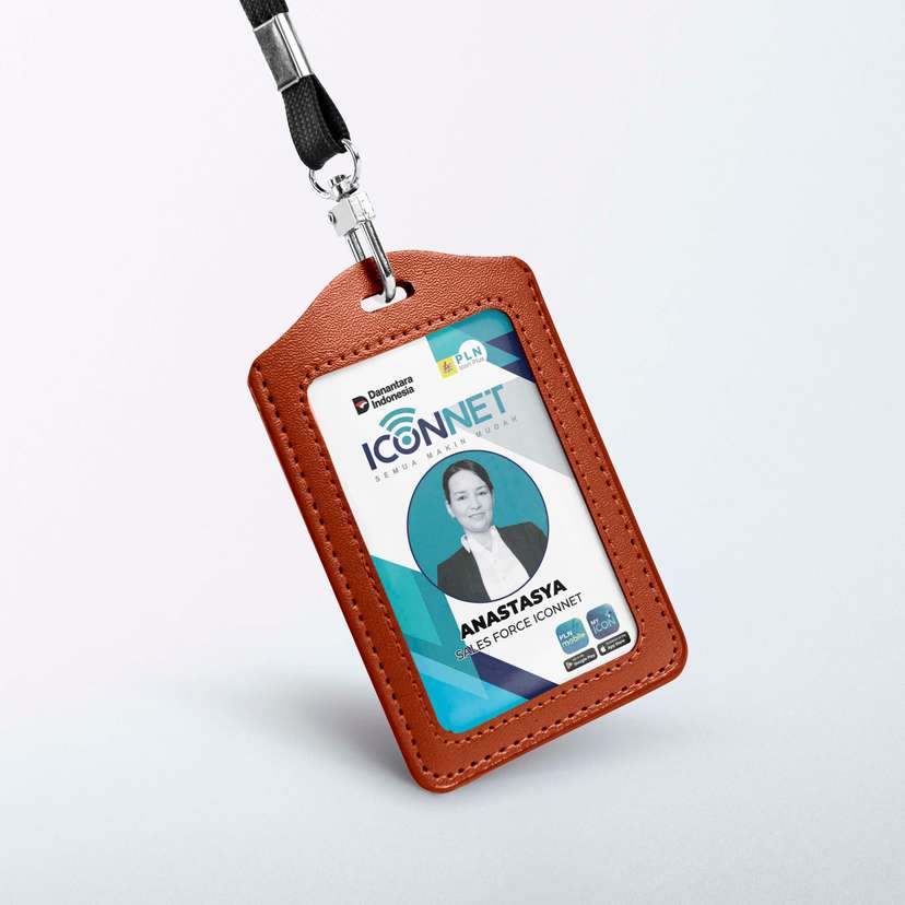 ID Card Perusahaan Latar Putih Dan Hiasan Hijau Muda  - Image 1