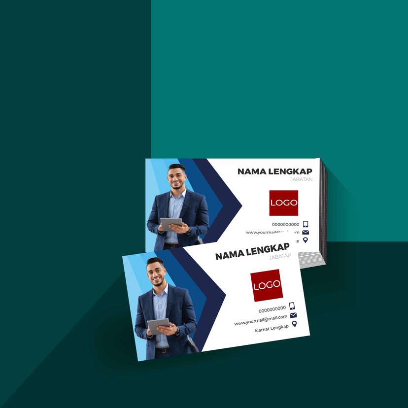 Kartu Nama Elegan Bernuansa Biru Minimalis dengan Sentuhan Modern untuk Menegaskan Profesionalitas - Image 1
