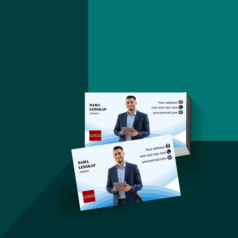 Kartu Nama Bisnis Formal Bernuansa Biru Laut dengan Pola Garis Dinamis yang Menunjukkan Kepercayaan dan Stabilitas - Image 1