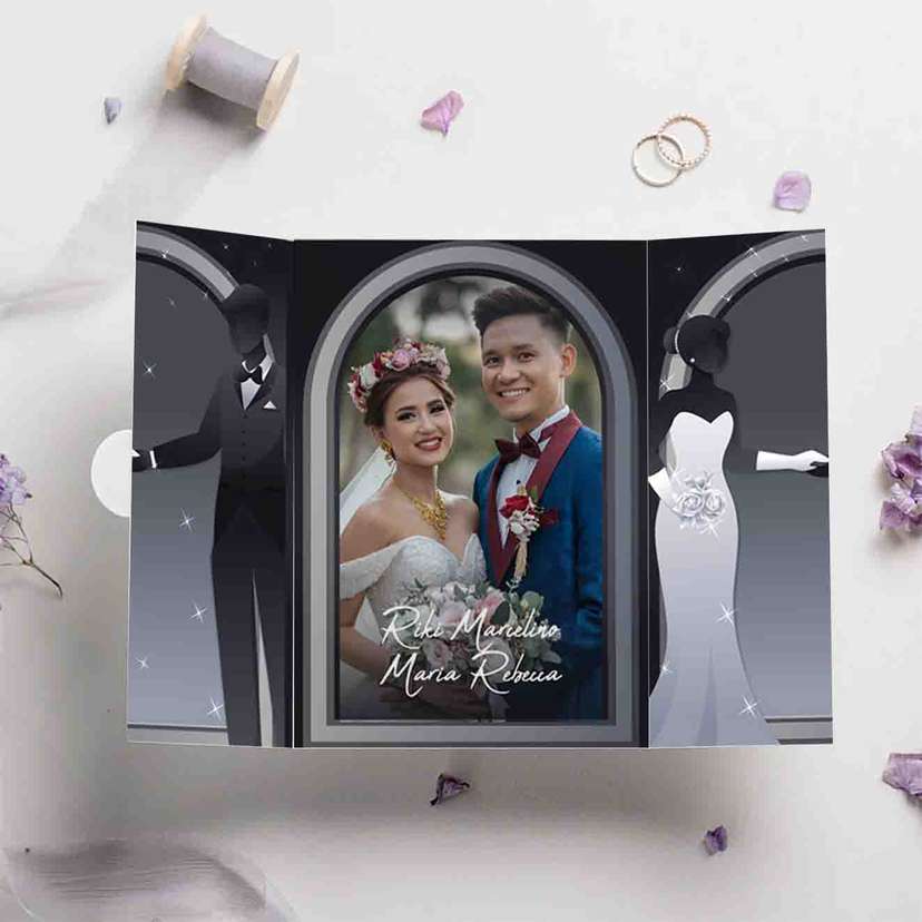 Undangan Pernikahan Lipat Tiga Black Silver Arch Desain Glamour & Elegan untuk Momen Sakral - Image 2