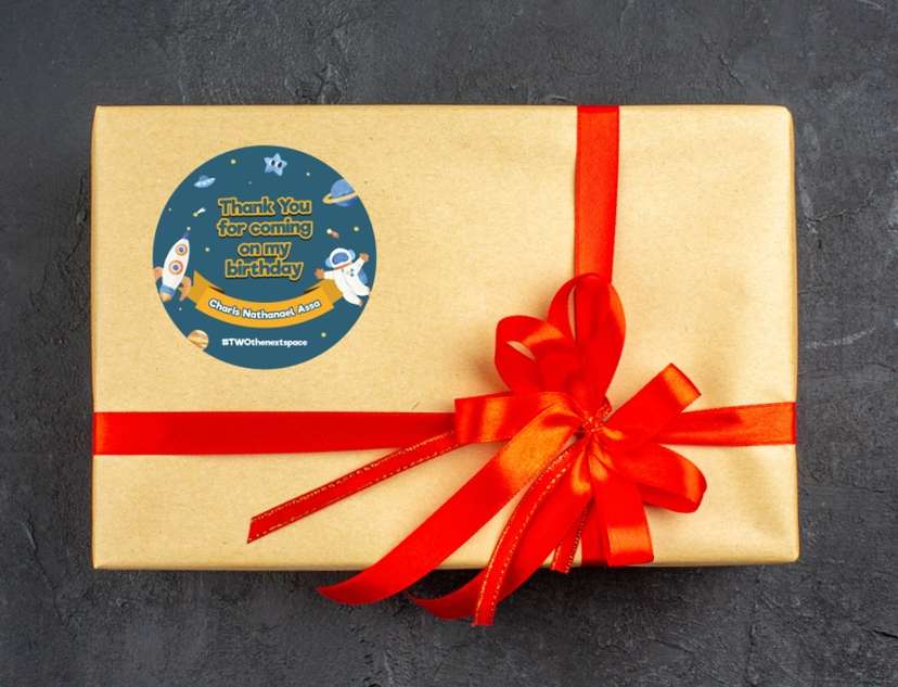 Sticker Label Ulang Tahun anak, Tema Astronot, Warna Biru  - Image 1