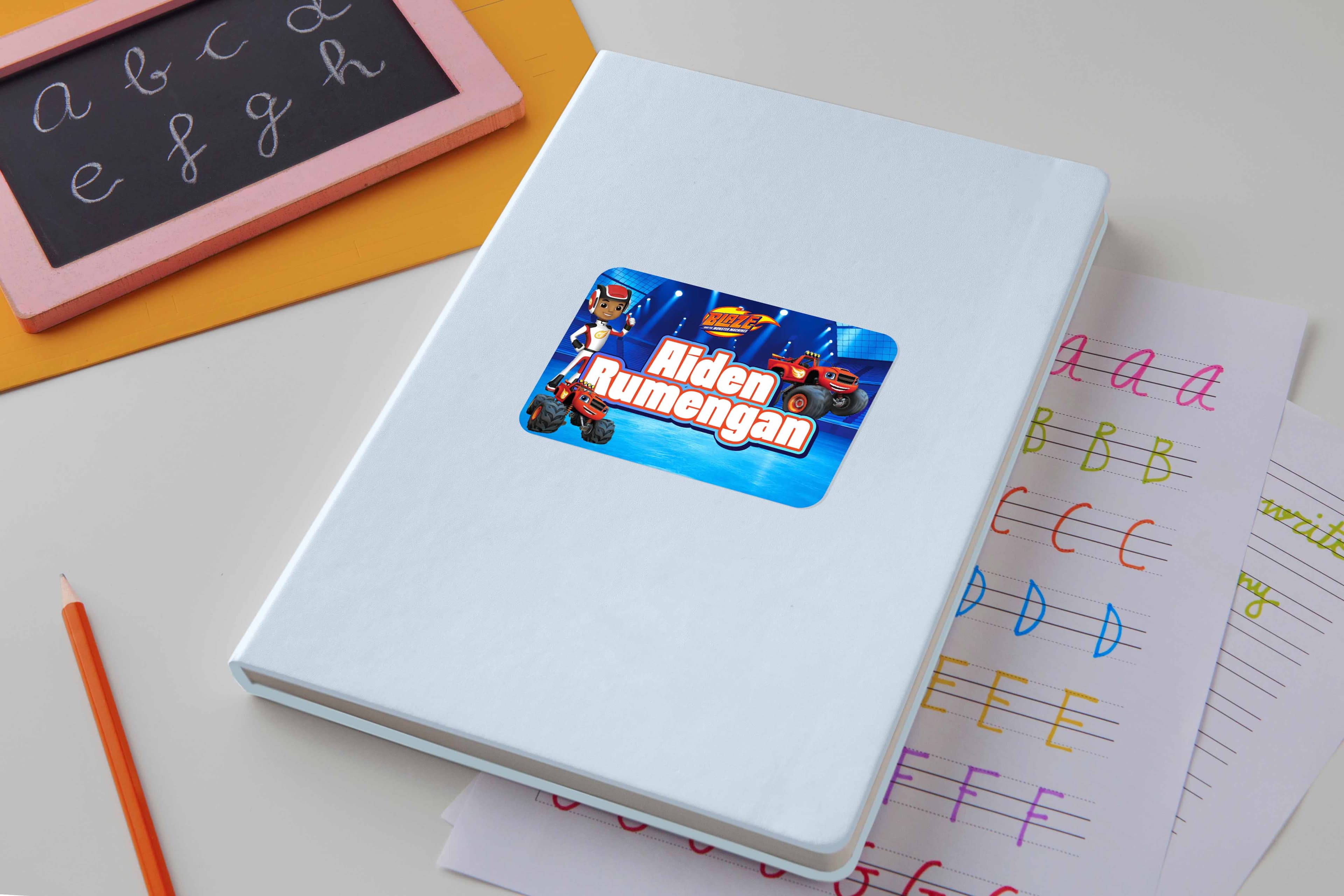 Sticker Nama Anak Custom – Label Buku Sekolah Tema Mobil untuk Anak