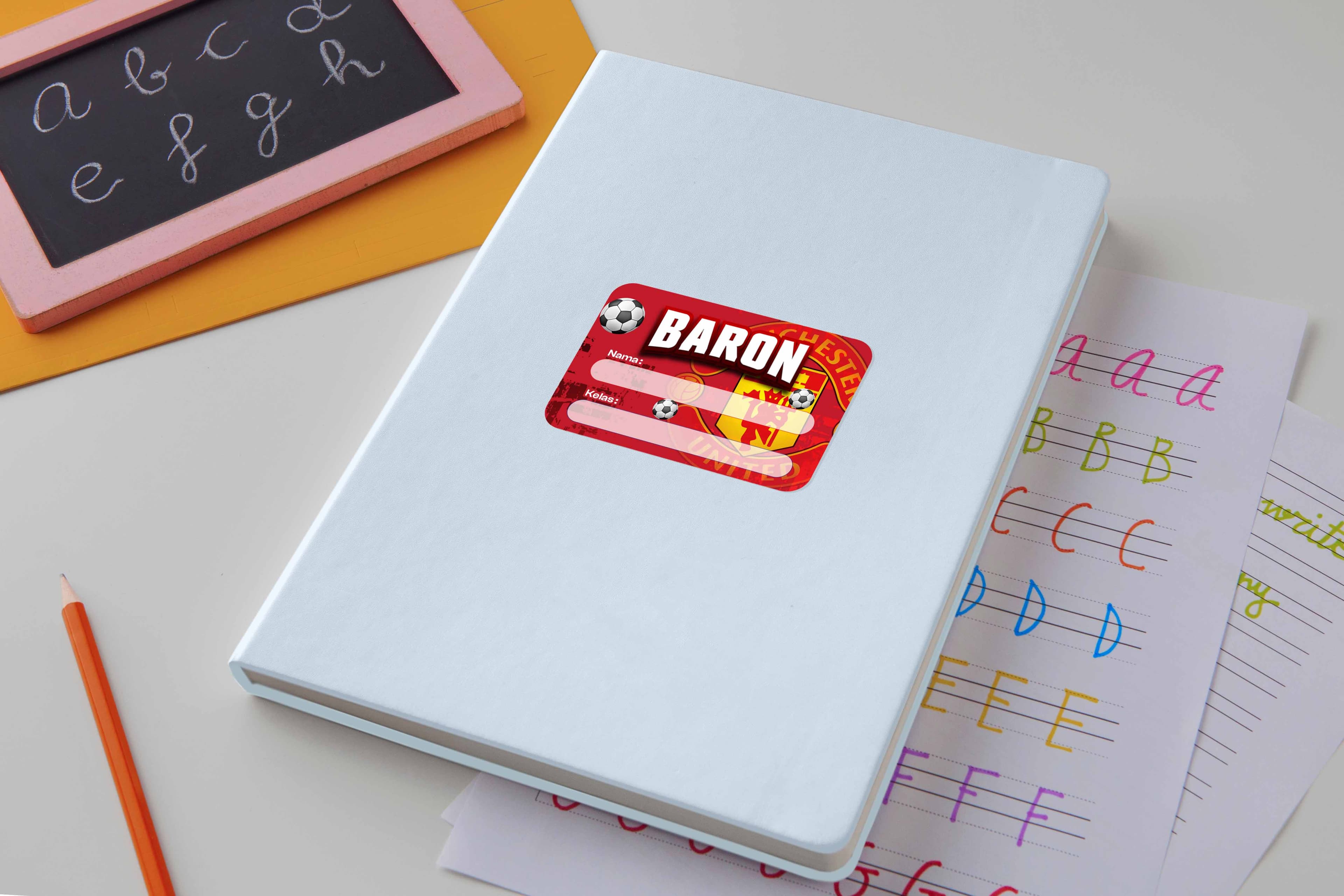 Stiker Label Nama Anak Custom Tema Sepak Bola Manchester United – Sticker Buku Sekolah
