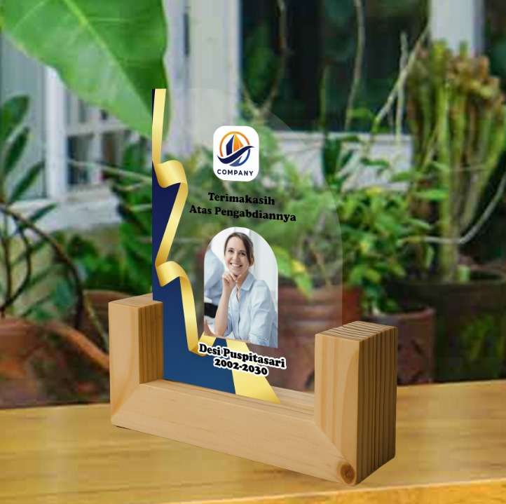 DreamLED Apresiasi Pengabdian Desi Puspitasari - Image 1